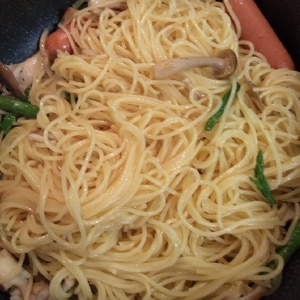 【パセリ・にんにく・バター】パセリ香る濃厚パスタ